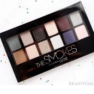 Free Add on -Never used Eyeshadow Palette